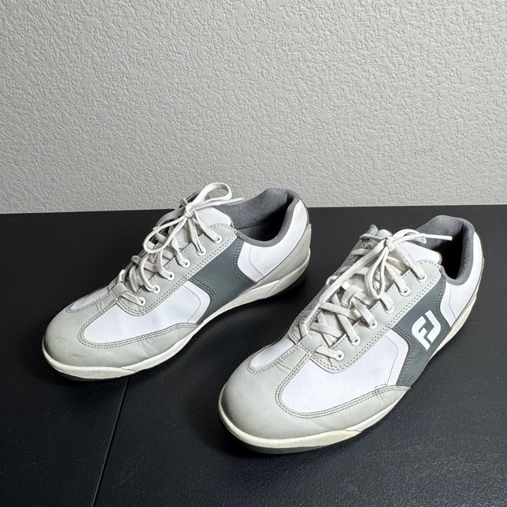 FootJoy GreenJoys Mens 8 Wide White Grey Spikeless Golf Shoes 45332